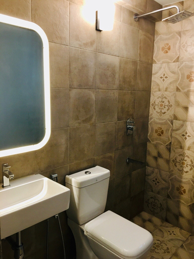 Bathroom 3, Half Hotel, North Goa