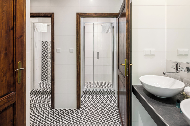 Bathroom 3, Garden House Apartments, Kraków City