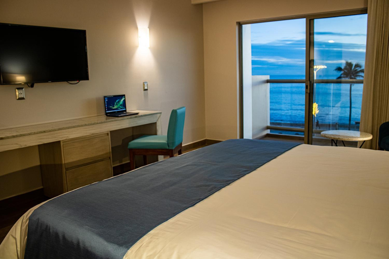 Bedroom 3, Varali Grand Hotel, Mazatlán