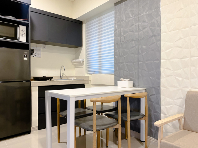 Others 4, Restful and Modern Look 2BR at Meikarta Apartment By Travelio, Cikarang