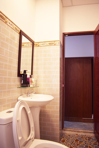 Bathroom 2, Khach san Ngoc Bich, Phan Rang-Tháp Chàm