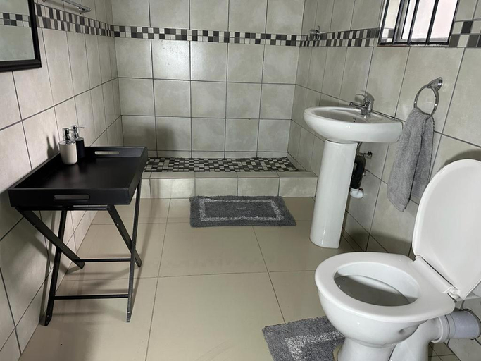 Others 4, The Hide in Roodepoort, City of Johannesburg