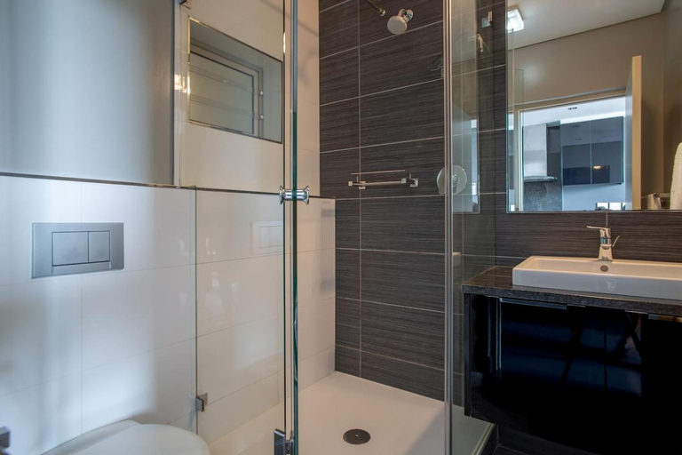 Bathroom 3, Lux Andringa Walk Apartments, Cape Winelands