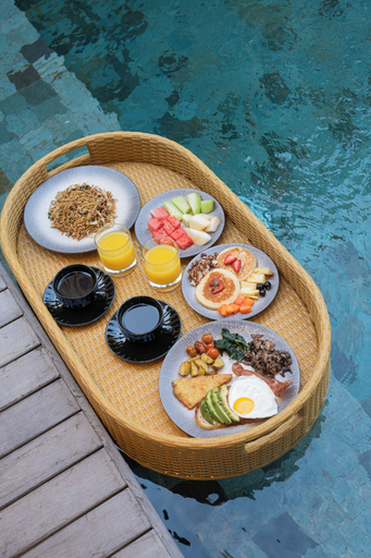 Food & Drinks 4, Villa Casa Wins, Badung