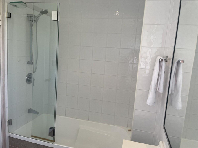 Others 4, Tropical Apartment with Pool Area, Noosa - Noosa-Noosaville