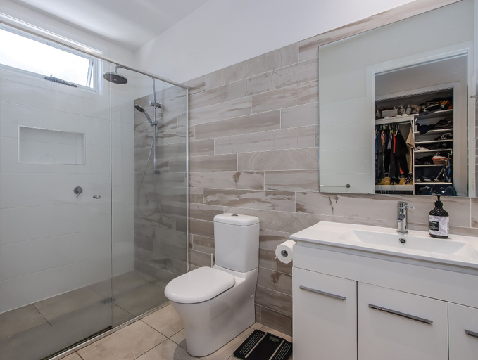 Bathroom 4, Holiday on Vulcan, Tweed Heads