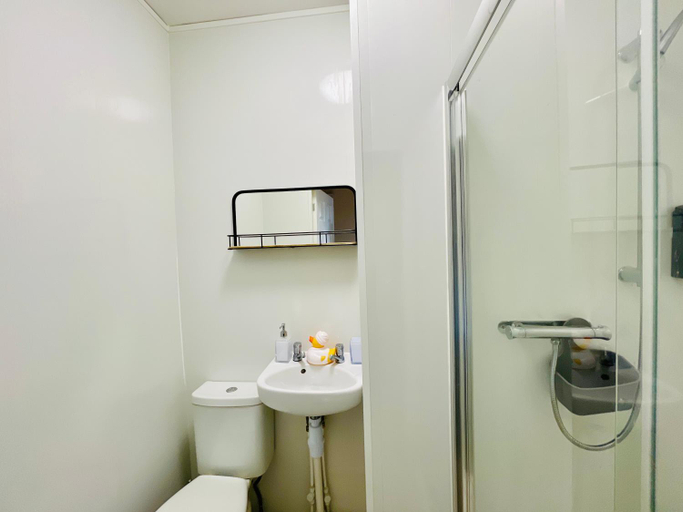 Others 5, Fogs Property - Darlington City Apartments, Darlington