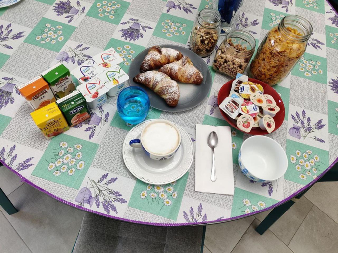 Food & Drinks, Casa Bruzio B&B, Bologna