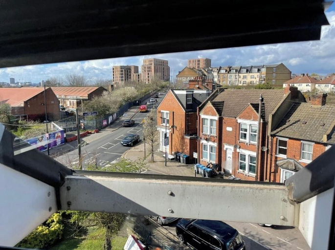 Others 5, Charming 6-bed Apartment in Wembley Area, London
