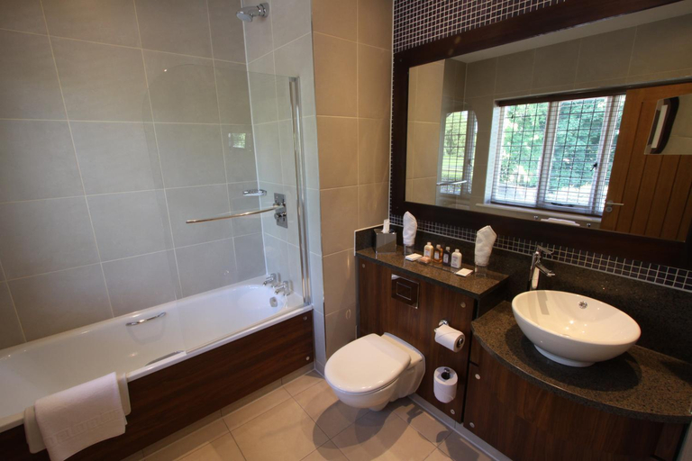 Bathroom 3, The Bear's Paw, Cheshire East