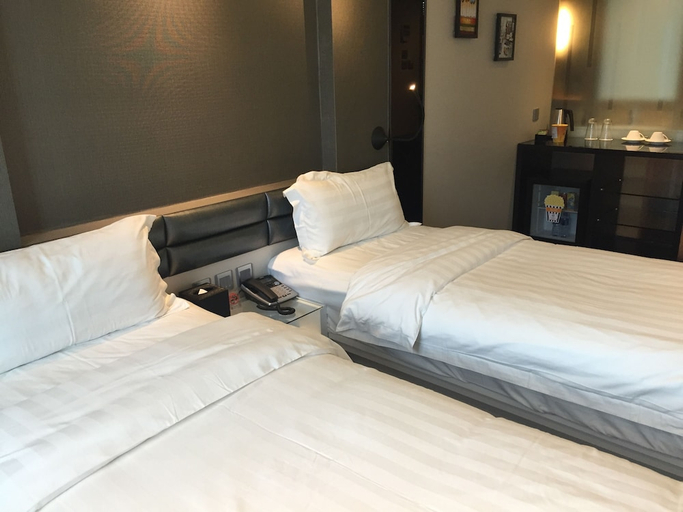 Bedroom 2, Popway Hotel, Kowloon