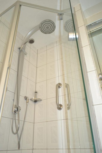 Bathroom 3, Hotel Zum Lamm, Ansbach