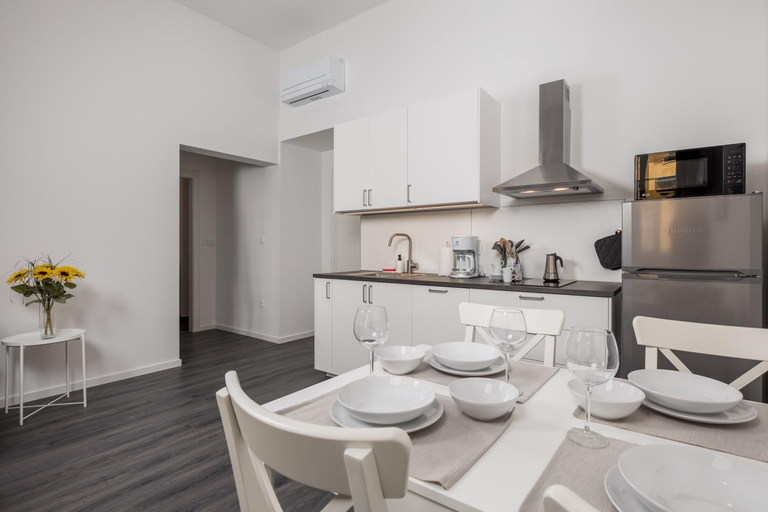 Others 5, Apartment Nest In 1, Rijeka