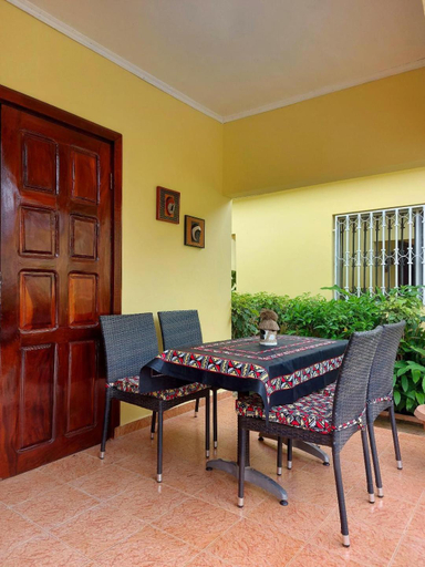Balcony/terrace 3, Bougainvillea House, Kombo Saint Mary