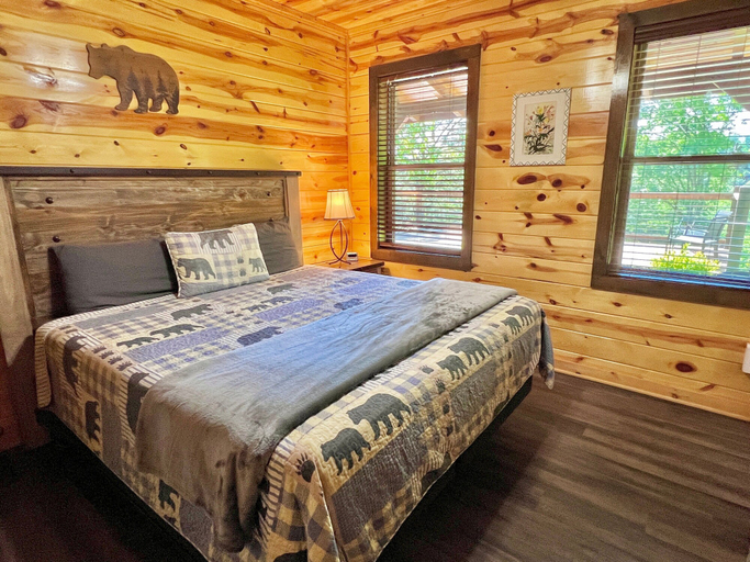Bedroom 3, South Side Serenity, Sevier