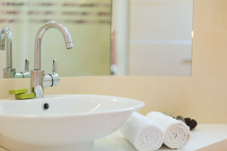 Bathroom 4, Deluxe Villa Ianthos - Outdoor Hot Tub & Kids Pool, Crete