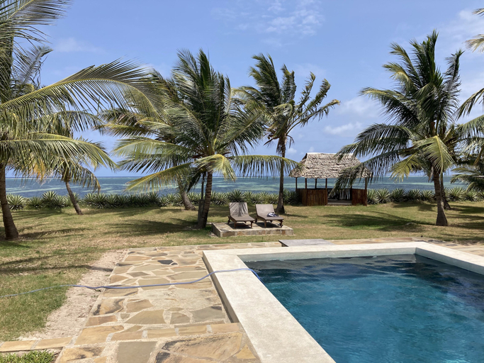 Sport & Beauty, Ahadi Beachfront 2 Bedroom by YourHost, Kilifi South