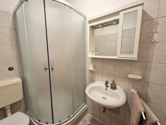 Bathroom 4, Avalena Rooms, Zadar