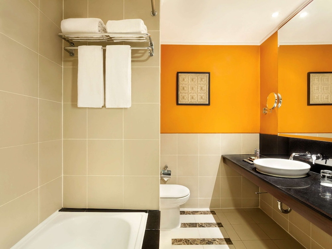Bathroom 5, Novotel Semarang, Semarang