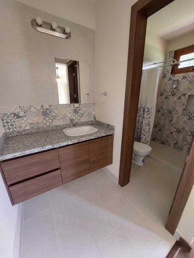 Bathroom 4, Quinta San Felipe, Quito