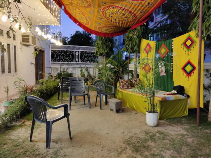 Food & Drinks 4, House No 87 , Jaipur