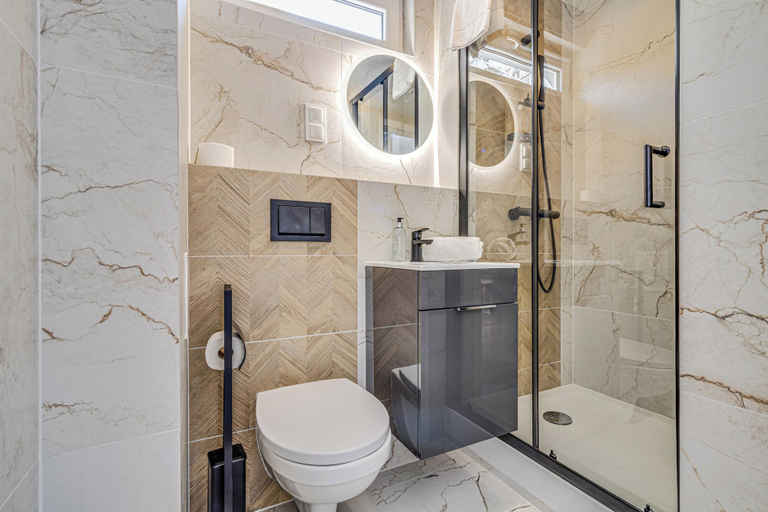 Bathroom 4, RentPlanet - Apartament Kuźnicza, Środa Śląska