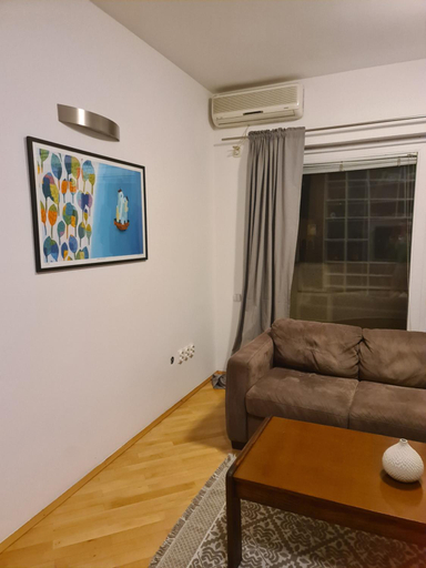 Others 2, Spacious apartment with own garden and balcony, Skopje
