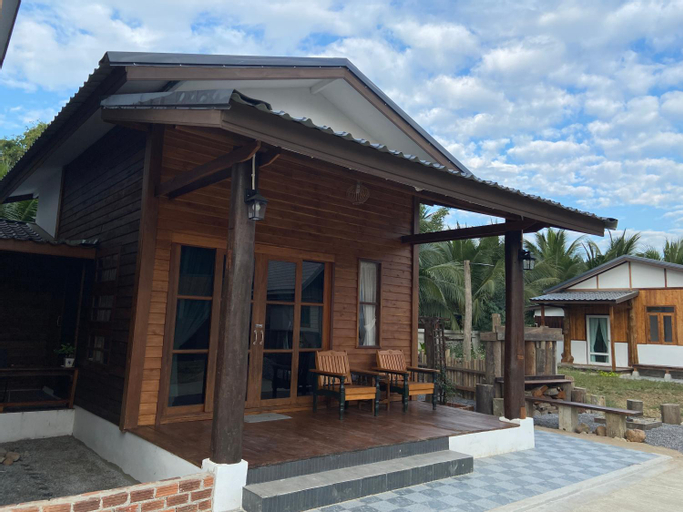บ้านทาคายามา, Hang Dong