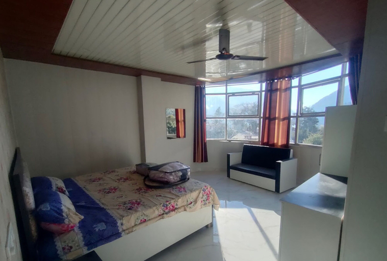 Bedroom 5, Hotel Sudarshan Palace, Chamoli