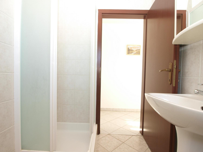Others 2, Apartment 1978, Poreč