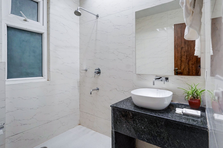 Bathroom, Fabhotel Interglobe Oasis, Gurgaon