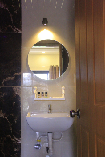 Bathroom 3, ROSHNI - THE LUXURY GUEST HOUSE, North Goa