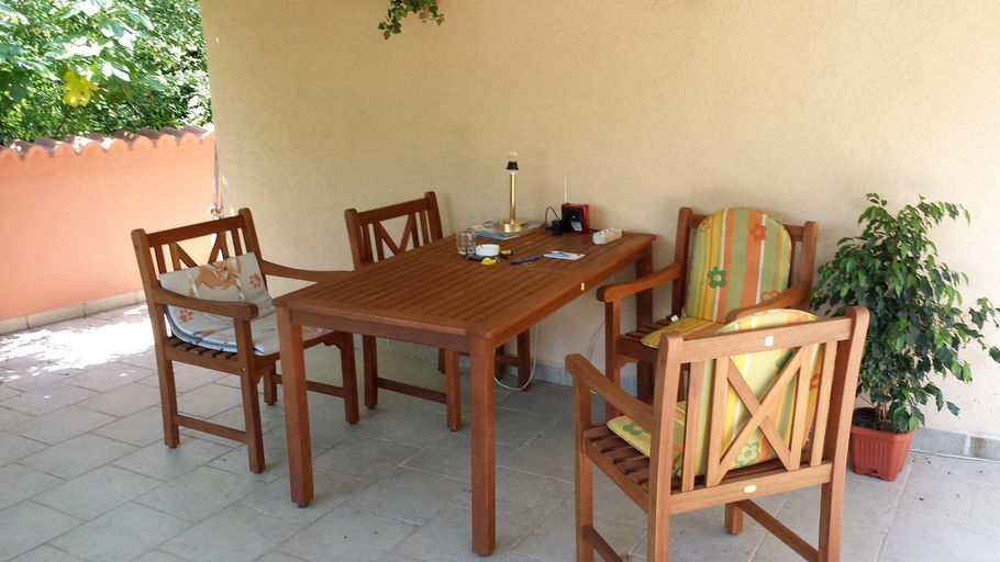 Others 3, Sole Apartments