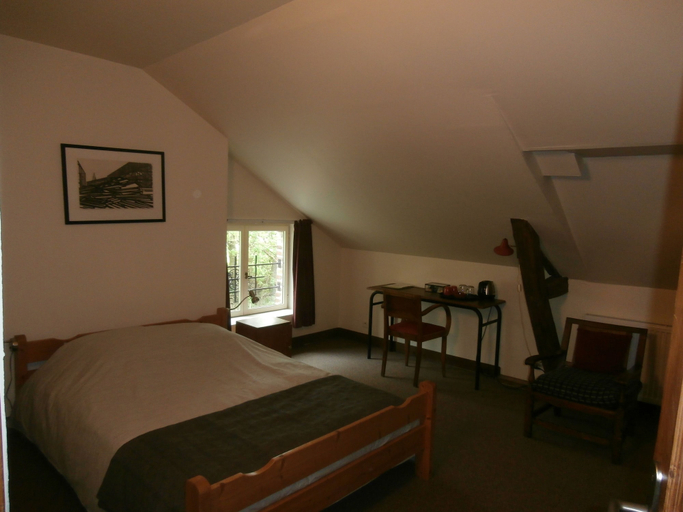 Bedroom 2, L'Ermite, Aisne