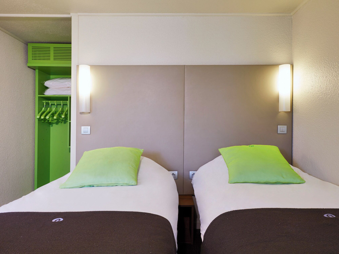 Bedroom 3, Hotel Campanile Beziers, Hérault