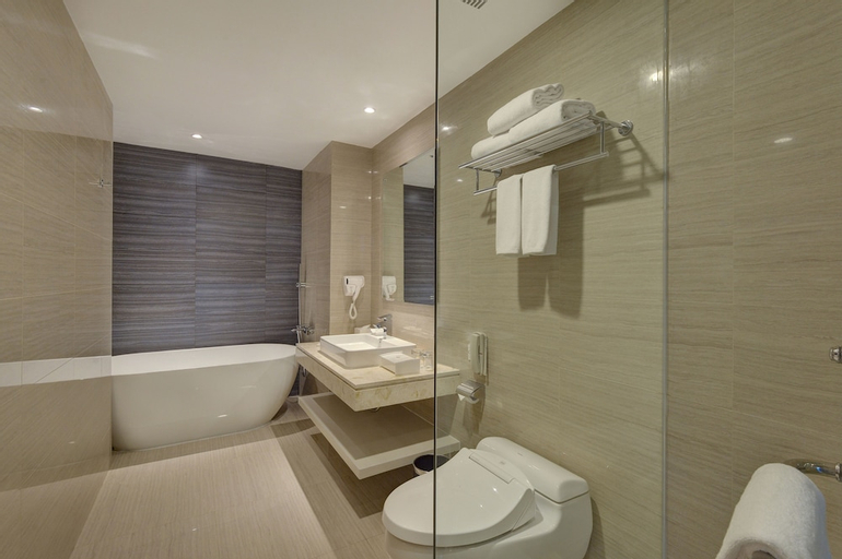 Bedroom 5, Platinum Adisucipto Hotel & Conference Center, Sleman