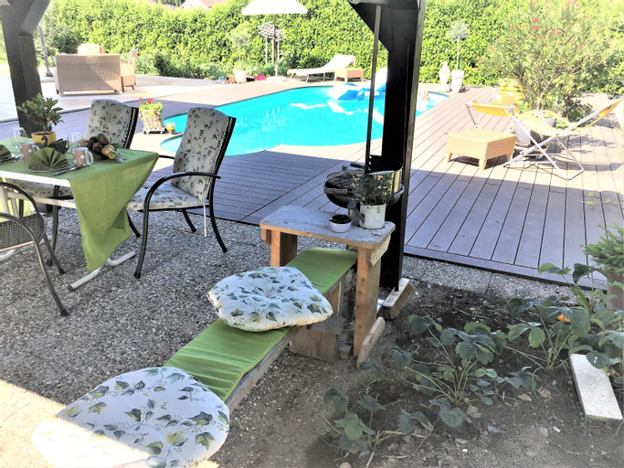 Exterior & Views 5, Cozy 2.5 Apartment with Swimmingpool, La Veveyse