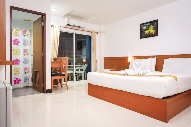 Bedroom 2, Neptuna Hotel by Maduzi, Pulau Phuket