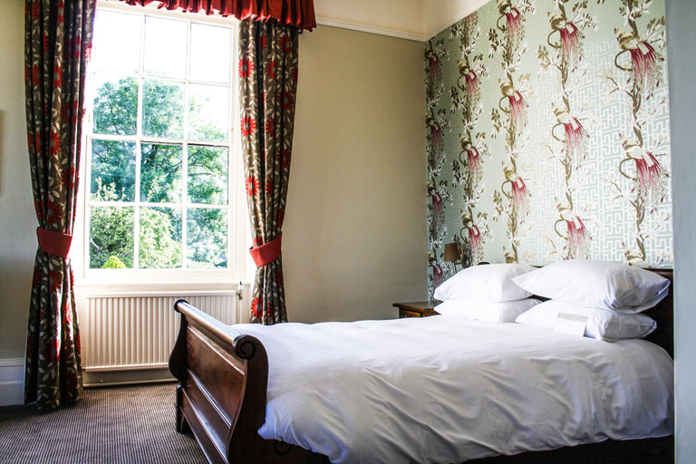 Bedroom 2, Royal Hotel Ross On Wye by Greene King Inns, Herefordshire