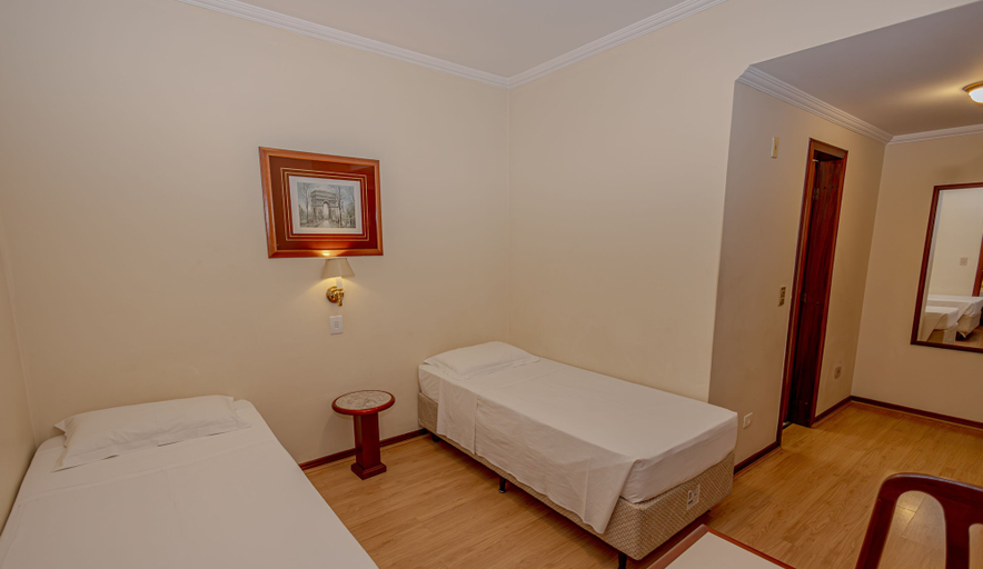 Bedroom 2, Lizon Curitiba Hotel, Curitiba