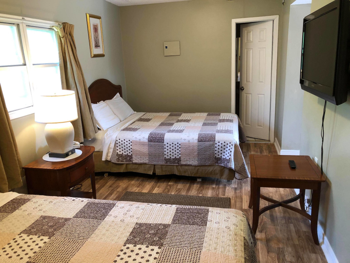 Bedroom 3, Niagara Inn & Suites, Niagara