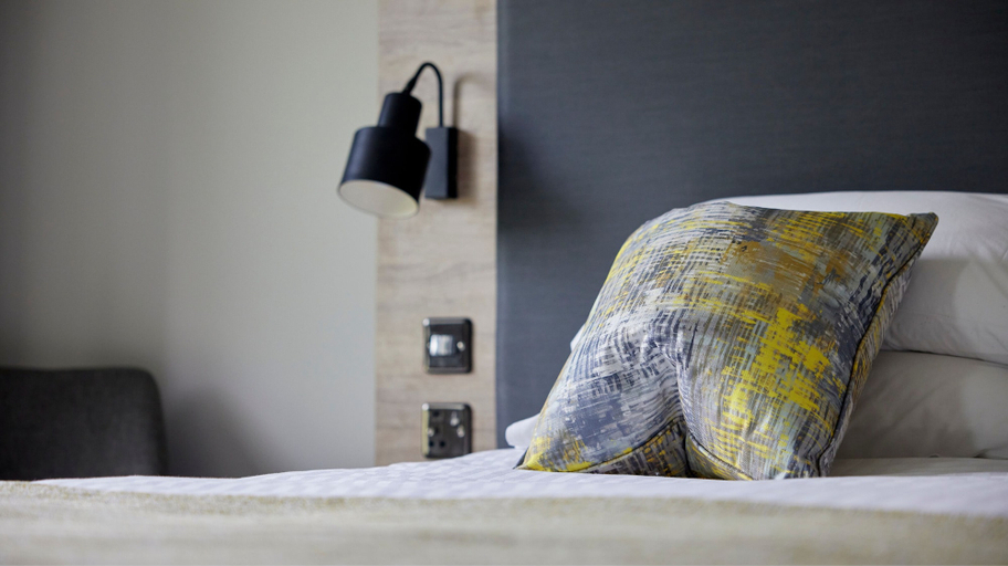 Bedroom 2, Tŷ Newport, Newport