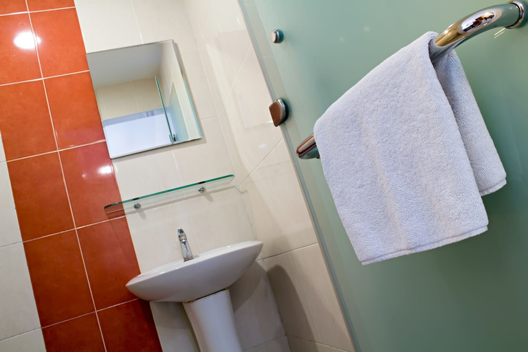 Bathroom 4, My Hotel @ Sentral, Kuala Lumpur