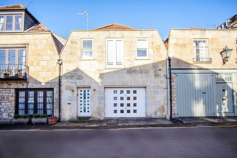 Exterior & Views 2, Georgian Coach House Mews Central Bath, Bath and North East Somerset