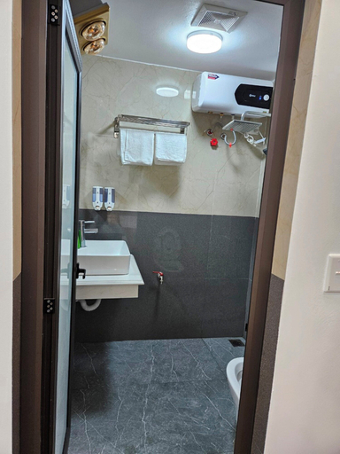 Bathroom 3, Hoàng Gia Hotel Royal, Kim Bảng