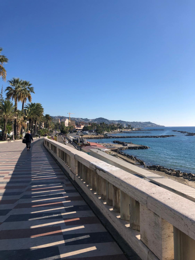 Others 4, NONSOLOMARE Wifi aria condizionata ascensore, Imperia