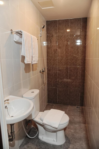 Bathroom 3, Nozz Hotel Semarang, Semarang