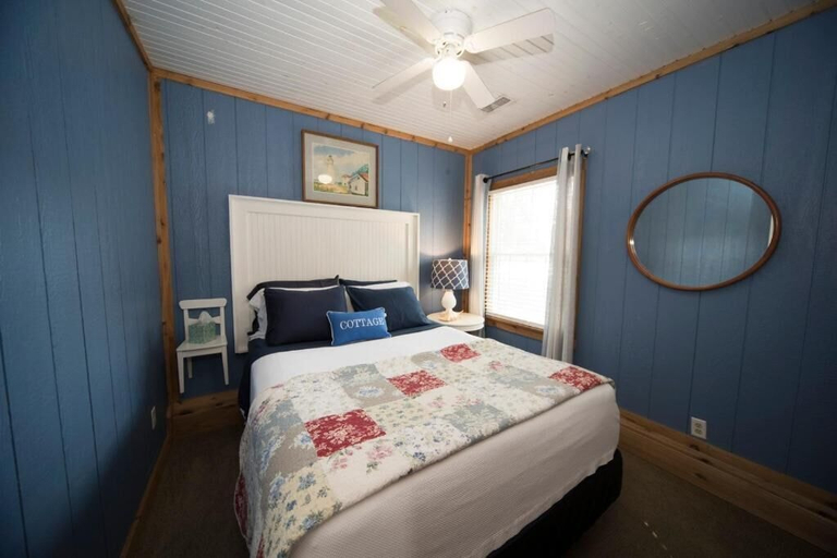 Bedroom 2, Anchor Inn Boutique Hotel, Ottawa