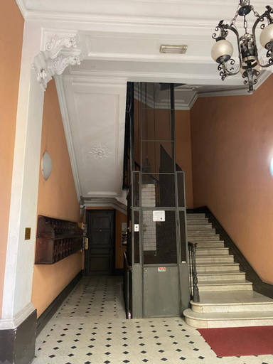 Public Area, NONSOLOMARE Wifi aria condizionata ascensore, Imperia