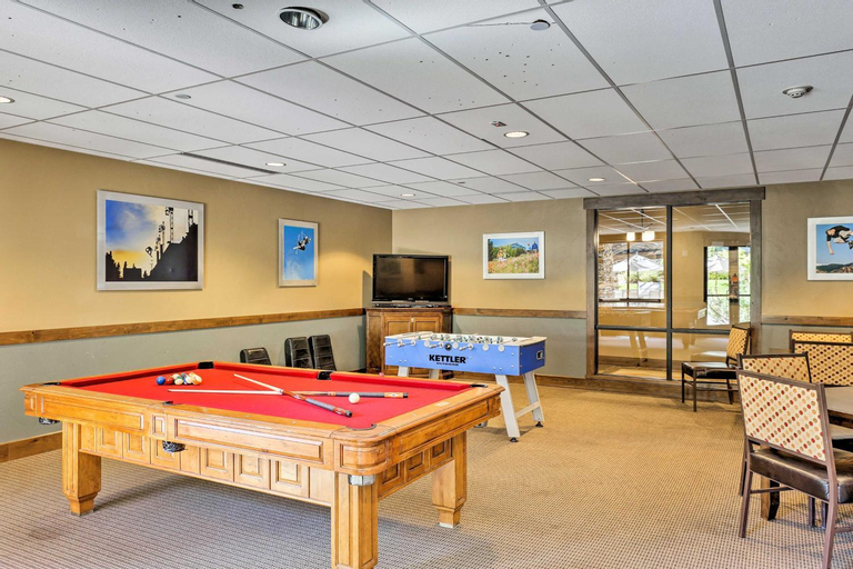 Food & Drinks, Wildhorse Meadows Studio with Resort Gondola Access!, Routt